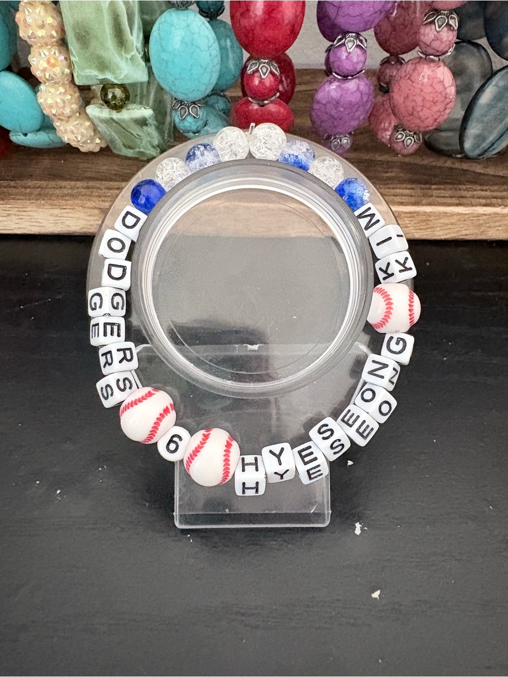 Handcrafted dodgers Hyeseong Kim beaded bracelet